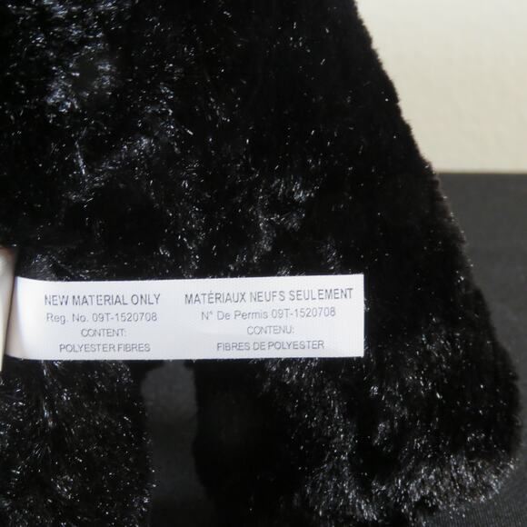 Exclusive Rocky Mountaineer Plush Bear Souvenir with Silver Fish Accessory - Picture 10 of 16